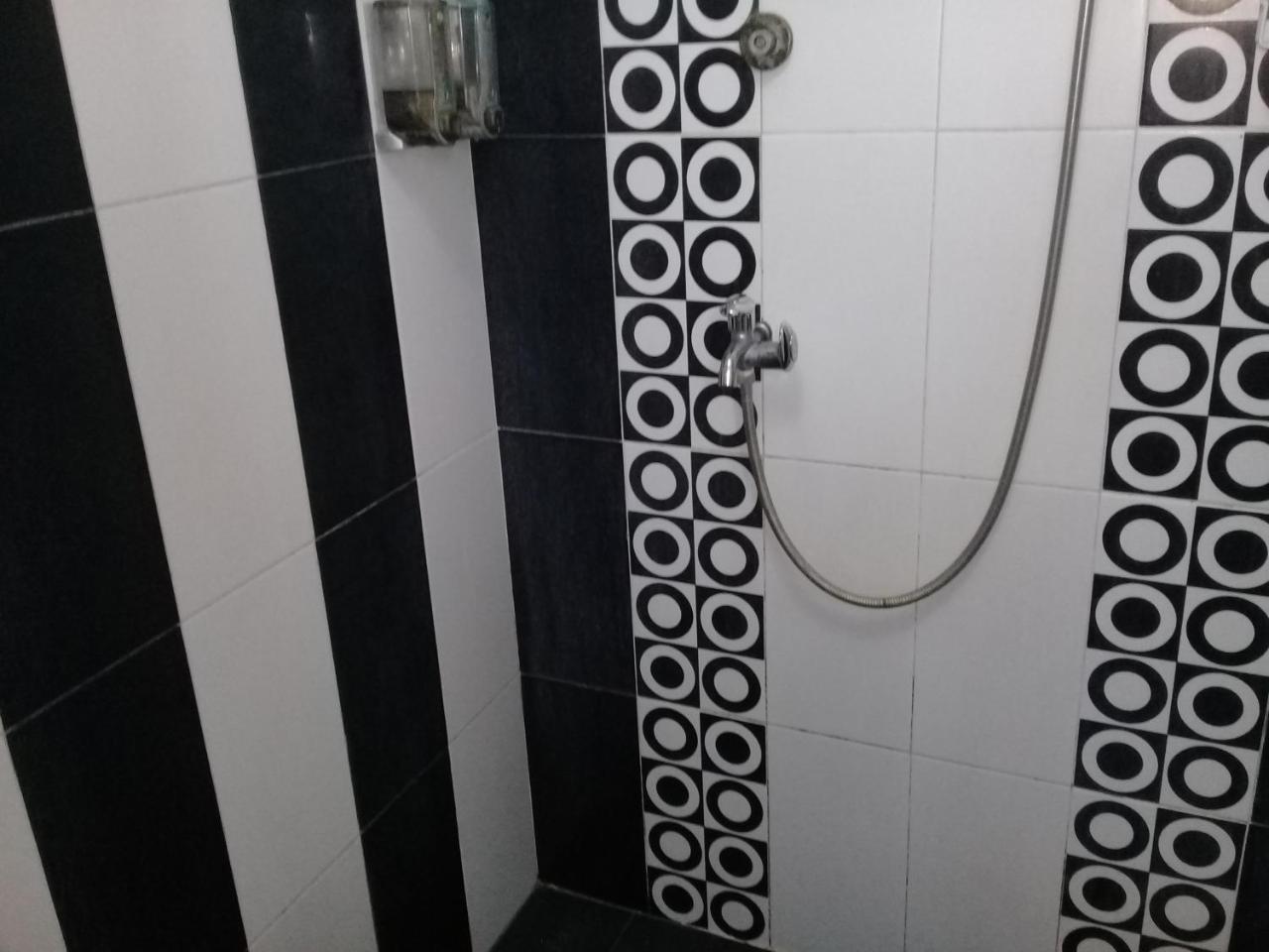 ג'קרטה Raja Property מראה חיצוני תמונה